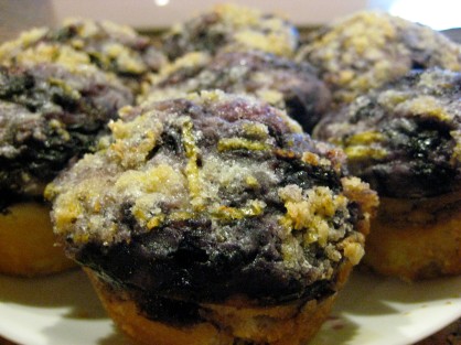 blueberry muffins with lemon sugar - yum!