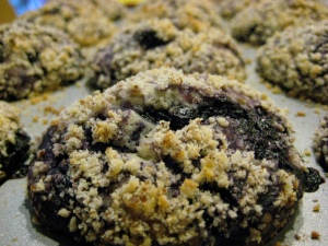Almond crunch blueberry muffin tops
